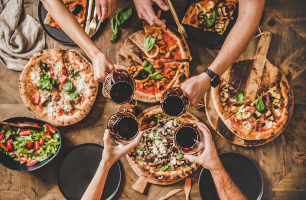 Brinde pizza e vinho