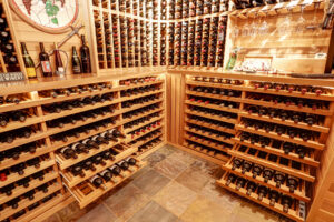 Método de armazenagem de vinhos com adega passiva.
